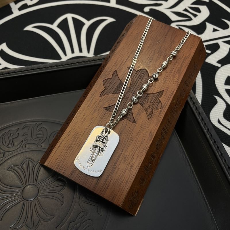 Ch*0me He**ts necklaces